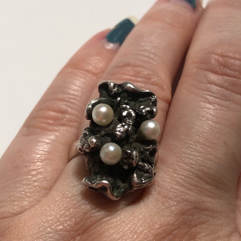 Gorgeous vtg sterling silver? Brutalist style organic ring 3 pearls? sz 7.25-7.5